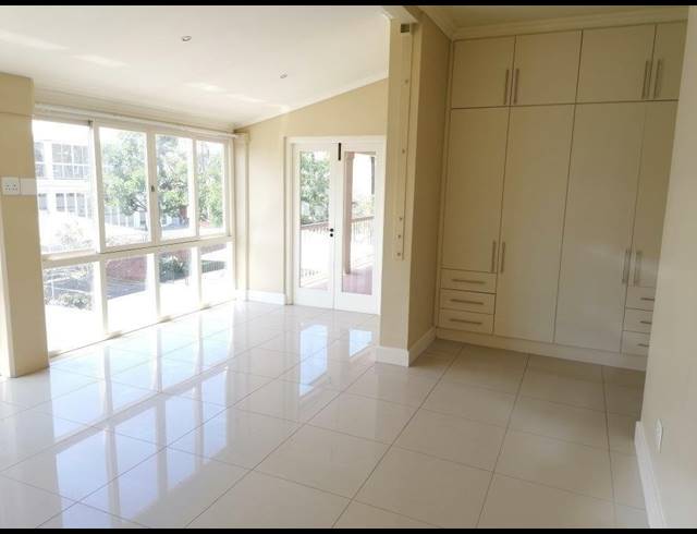 2 BEDROOM APARTMENT TO LET IN POINT WATERFRONT